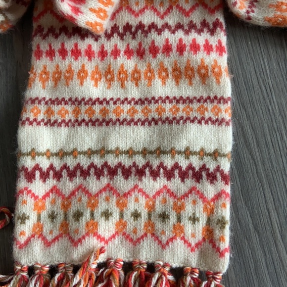 American Eagle Outfitters lambs wool scarf - Picture 3 of 4